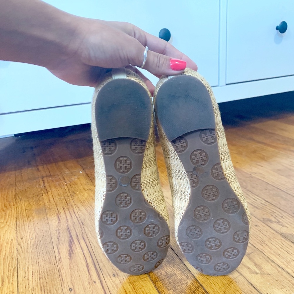 Tory Burch Reva White Straw Flat - Picture 8 of 8